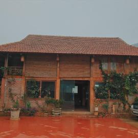 Nhà Nghỉ Mộc Châu Ecolodge, hotel in Mộc Châu