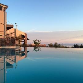 Olivia Estate Villa with Private Swimming Pool, khách sạn ở Elia