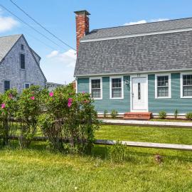 Chic Cape Cod Home Near Beach Bike Path, hotel u gradu Sendvič
