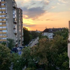 Lovely 1-bedroom condo with available parking, hotel in Kraljevo