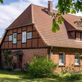Ferienwohnung 1 im Landhaus am Wildpark Boek, hotel in Boek