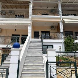 Rozos House, hotel v destinácii Artemida