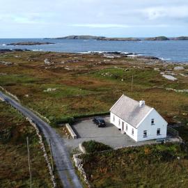 Lands End Cottage - Connemara