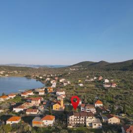 Apartments with parking space Mrljane - Pasman - 20850, hotell sihtkohas Mrljane