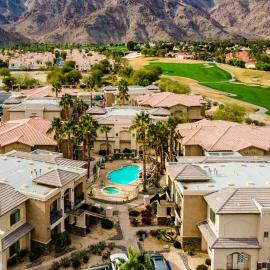 CLR100 Private 1 Bedroom w Spacious Living Area, hotel a La Quinta