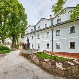 Hotel Auri, ξενοδοχείο σε Rudník