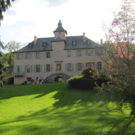 Chambres d'Hôtes Les Tapies, hotel u gradu Agen dʼAveyron