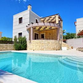 Villa Konstantina, Villa with Sea Horizon & Private Pool by Posarelli Villas, hotel a Plaka