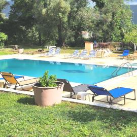 Corfu Paloma Apartments, hotel v destinácii Ipsos