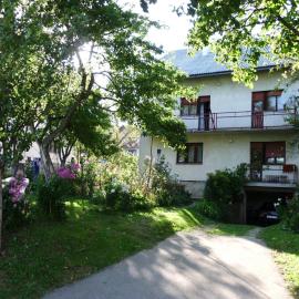 Guest House Krga, хотел в Кореница