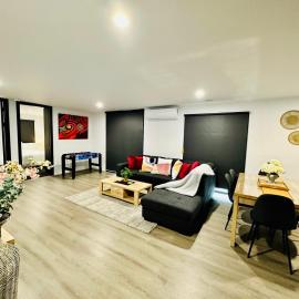 Spacious modern family home, hotel in Pakenham