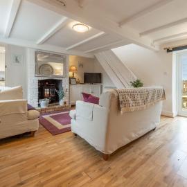 First & Last, hotel a Trimingham