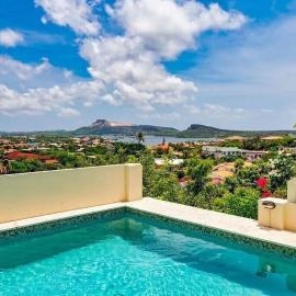 Million dollar view Spanish Hacienda Style Luxury Villa in Jan Thiel, hotel in Jan Thiel