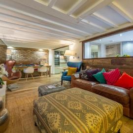 Hideaway Barn 4 – hotel w mieście Thornham