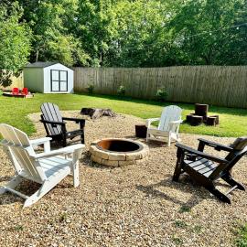 Cozy Family-Friendly home w/ fenced-in backyard, hotell sihtkohas Marietta