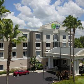 Holiday Inn Express and Suites Tampa I-75 at Bruce B. Downs by IHG, hotel a Tampa