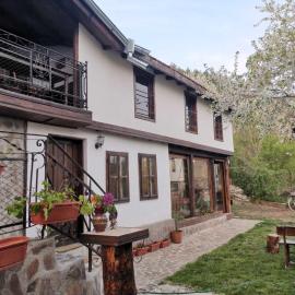Къща за гости Старата череша село Раждавица, hotel a Rzhdavitsa