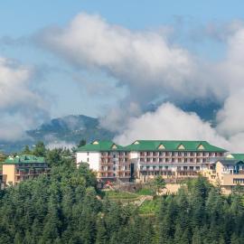 Taj Theog Resort & Spa Shimla, hotel a Shimla