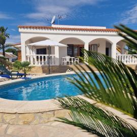 Riumar "Marianna", 310m to beach, private pool, On-Site-Service, dog beach