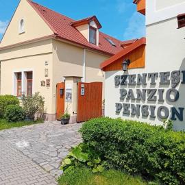 Szentesi Panzió, Hotel in Fertőrákos