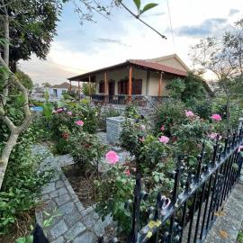 Valsamo Luxury Cottage, hotel in Chaïdeftón