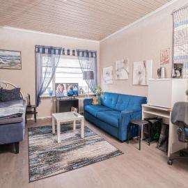 Käytännöllinen huoneisto Pietarsaaressa, hotel a Pietarsaari