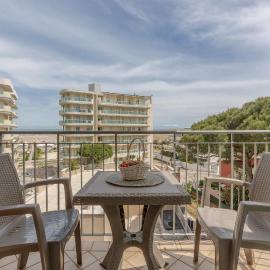 GuestHost - Lido degli Estensi Seaview Apartment