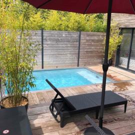 Loft privatisé avec spa XXL et piscine chauffée, hótel í Bruz