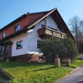 Ferienwohnung Schmidt，Airlenbach的飯店