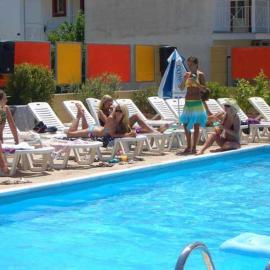 Kavos Central, hotel em Kavos