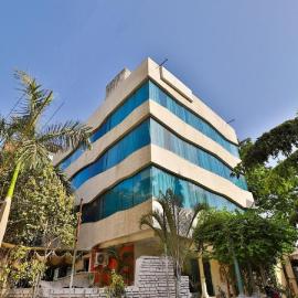 The Sky Imperial Hotel Yahvi