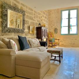 La Posada Townhouse with Private Parking, hotel in Pézenas