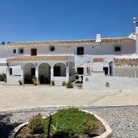 Casa Lucia, hotelli kohteessa Caniles