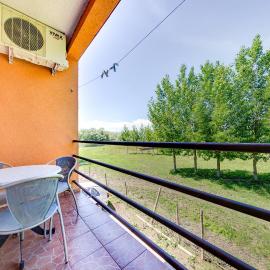 Pristan Apartments โรงแรมในDodoši