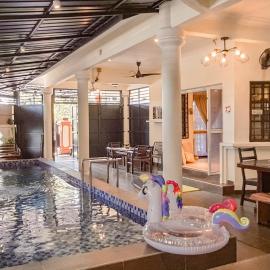 Pool Villa Max Bath Tub BBQ Steamboat Party 5Bedroom 23Pax Full Airconditioned, hotel a Malaca