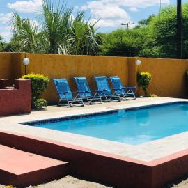 GardenView Holiday Home-Exclusive use, hotel v destinaci Maun
