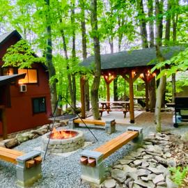 Lakeview Cabin in The Hideout、Lake Arielのホテル