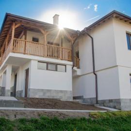 Green Villa โรงแรมในSaparevo