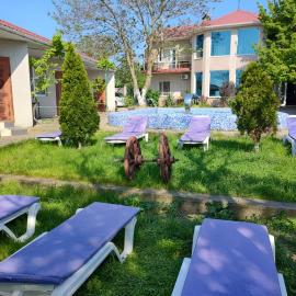 ВИКЕНД, hotel in Karolino-Buhaz