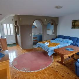 Urban oasis in Cazin, hotel in Cazin