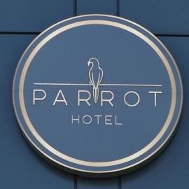 Hotel Parrot, khách sạn ở Raszyn