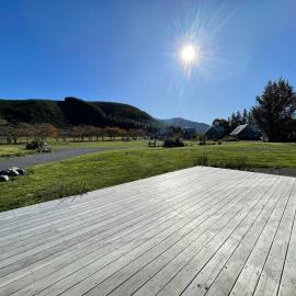 Pudding Hill Lodge & Chalets, Hotel in Mount Hutt
