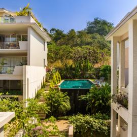 El Reino by The Blue Kite - 2 & 3BHK Apartments, 5 Mins to Casino & 10 Mins to Candolim, with Pool & Kitchen, Wifi, Security, Hotel in Verem