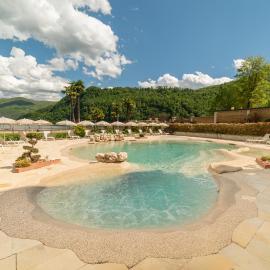 Yachting Residence - Private Dock, Lake Access & SPA, hotel v mestu Lavena Ponte Tresa