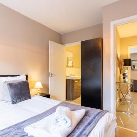 Velvet 2-bedroom apartment, Conduit Lane, Hoddesdon, hotel in Hoddesdon