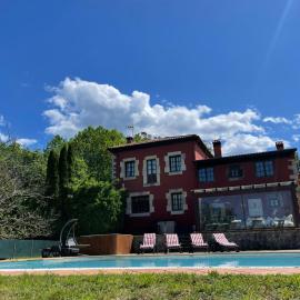 El palacio de Liaño pool chillout bbq