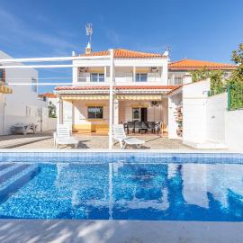 Moradia Rainbow by ALGARVEMANTA, hotel i Manta Rota