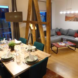 Jena City Apartment, Balkon, sonnig, Wifi, Parkplätze, Nähe Zentrum, hotel in Jena