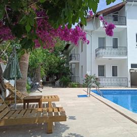 Işıl Suit Apart Otel, hotel u gradu Dalijan