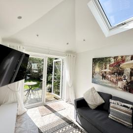Modern Coastal Cottage - Pass the Keys